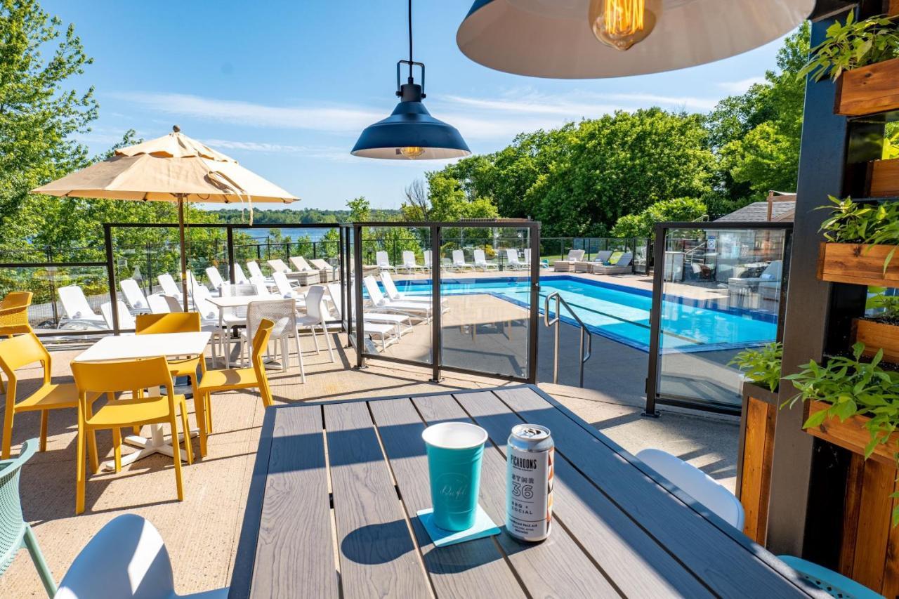 Delta Hotels By Marriott Фредериктън Екстериор снимка